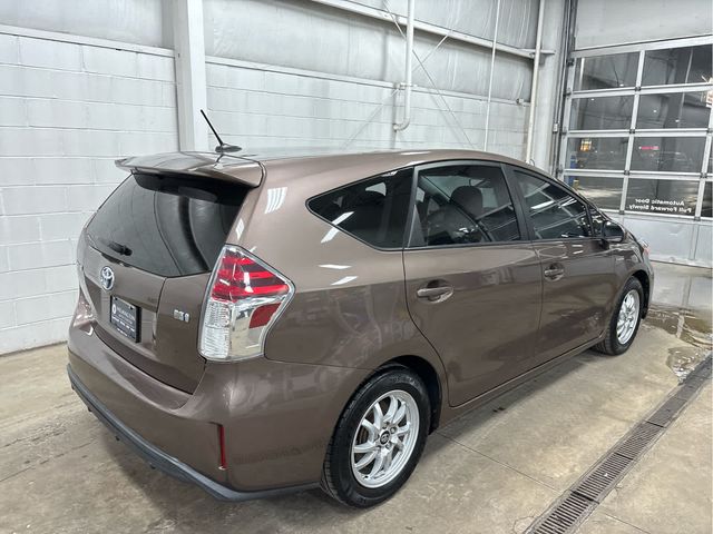 2016 Toyota Prius v Three