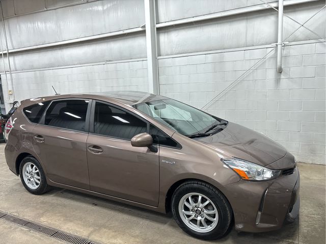 2016 Toyota Prius v Three