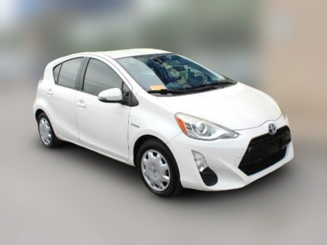 2016 Toyota Prius c Persona Series