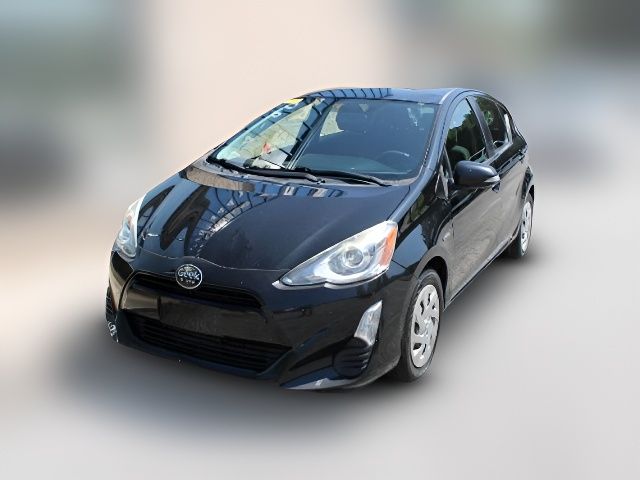 2016 Toyota Prius c Persona Series