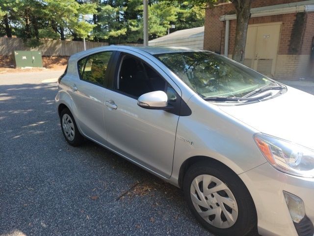 2016 Toyota Prius c Four