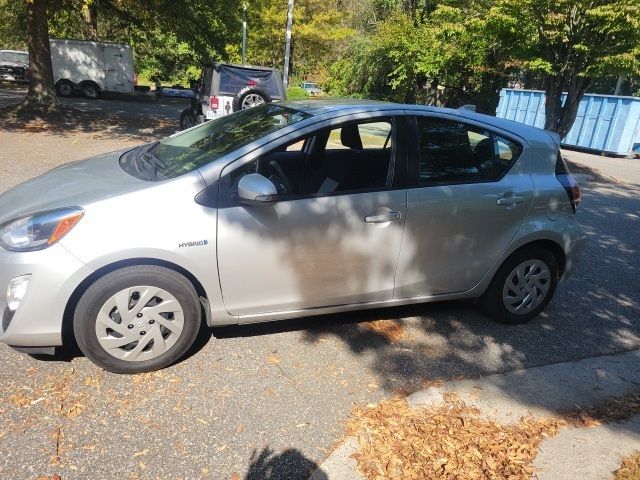 2016 Toyota Prius c Four