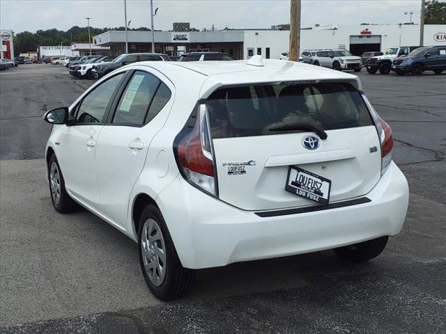 2016 Toyota Prius c Four