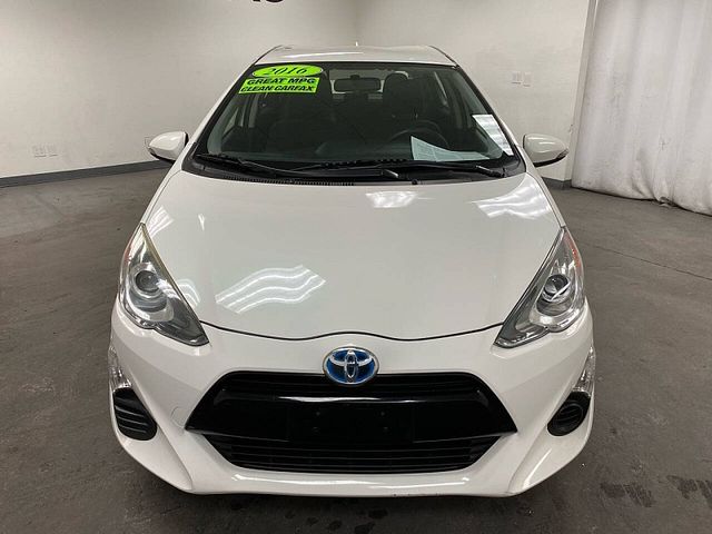 2016 Toyota Prius c Two