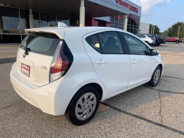 2016 Toyota Prius c Two