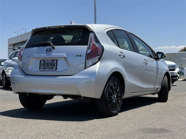 2016 Toyota Prius c One