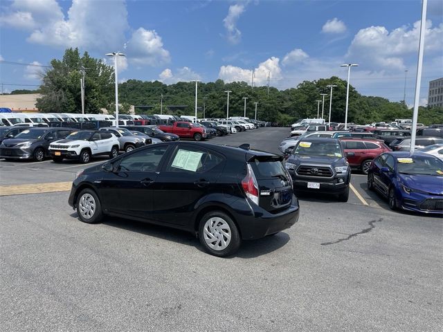 2016 Toyota Prius c Two