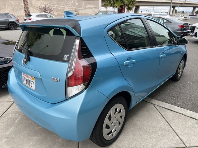 2016 Toyota Prius c One