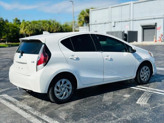 2016 Toyota Prius c One