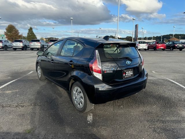 2016 Toyota Prius c One