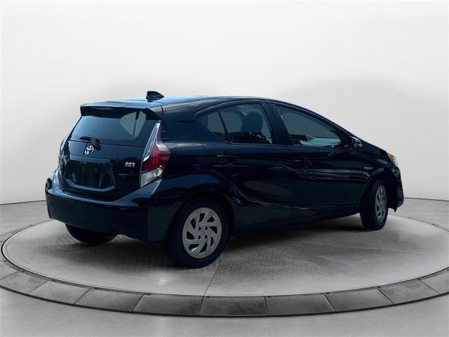 2016 Toyota Prius c Persona Series