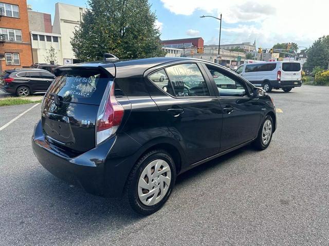 2016 Toyota Prius c One