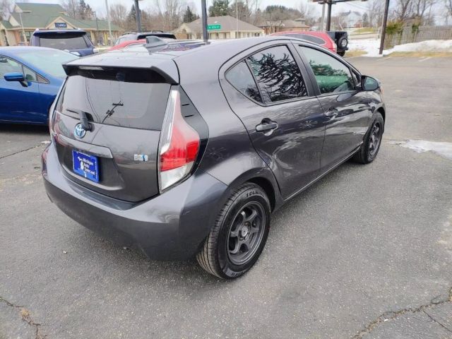 2016 Toyota Prius c One