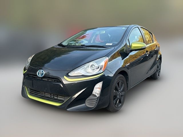 2016 Toyota Prius c Persona Series