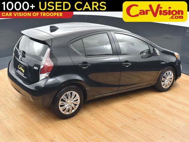 2016 Toyota Prius c Three