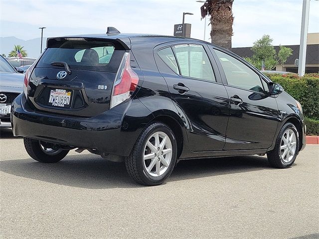 2016 Toyota Prius c Three