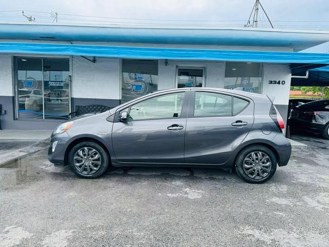 2016 Toyota Prius c Three