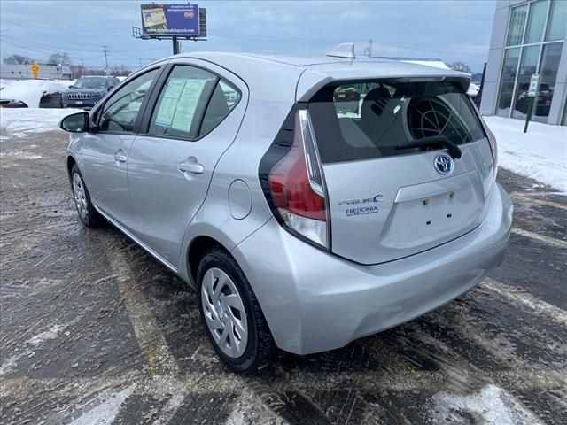 2016 Toyota Prius c Two