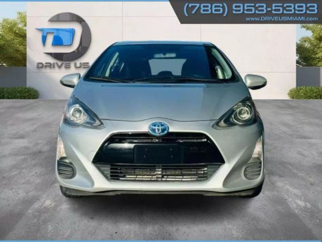 2016 Toyota Prius c Two