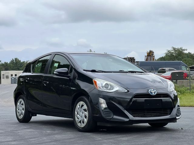 2016 Toyota Prius c Two