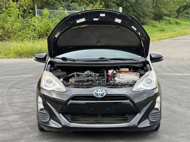 2016 Toyota Prius c Two
