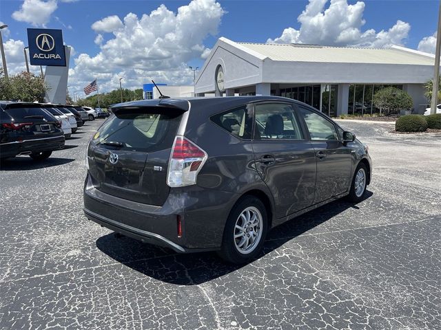 2016 Toyota Prius v Five