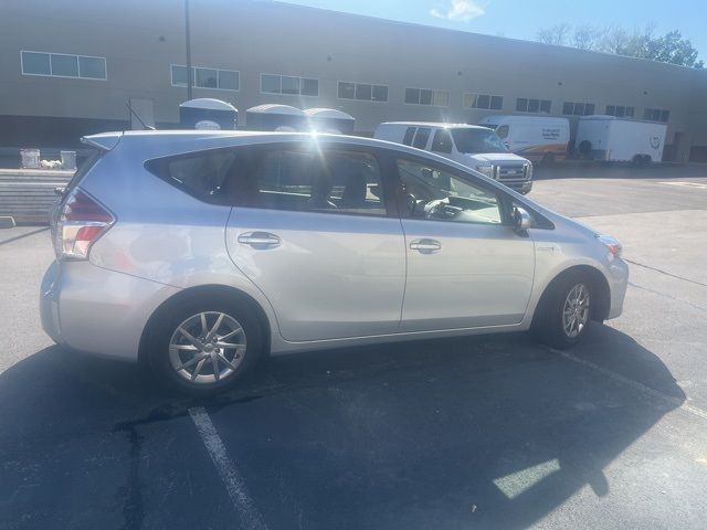 2016 Toyota Prius v 