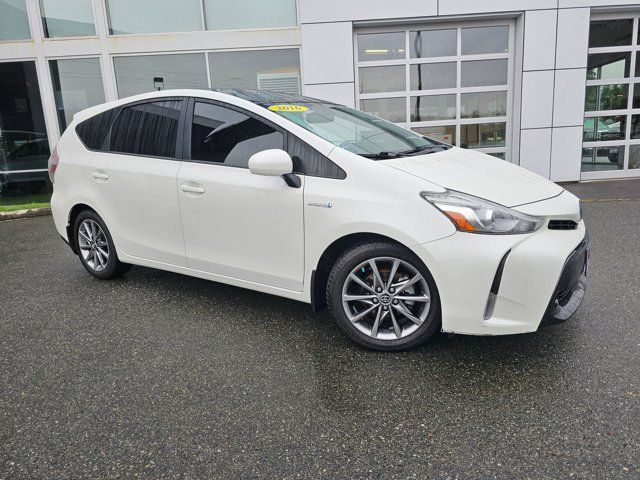 2016 Toyota Prius v Five