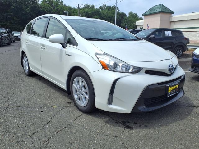 2016 Toyota Prius v Five
