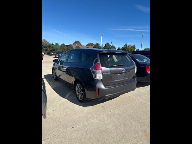 2016 Toyota Prius v Five