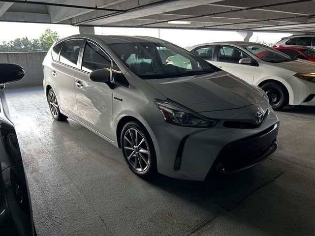 2016 Toyota Prius v Five