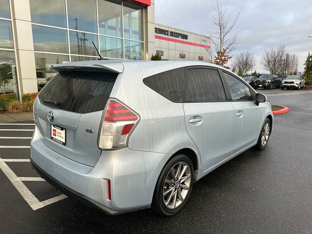 2016 Toyota Prius v Five