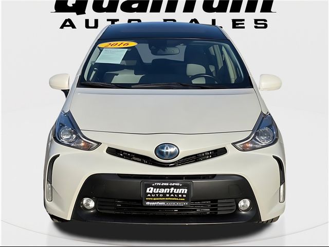 2016 Toyota Prius v Five
