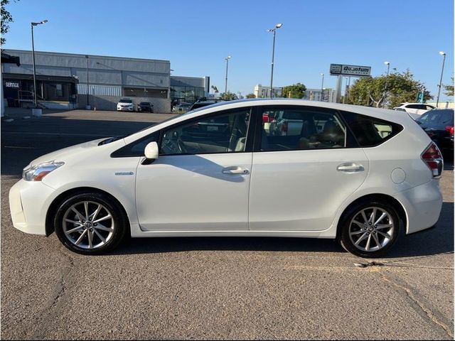 2016 Toyota Prius v Five