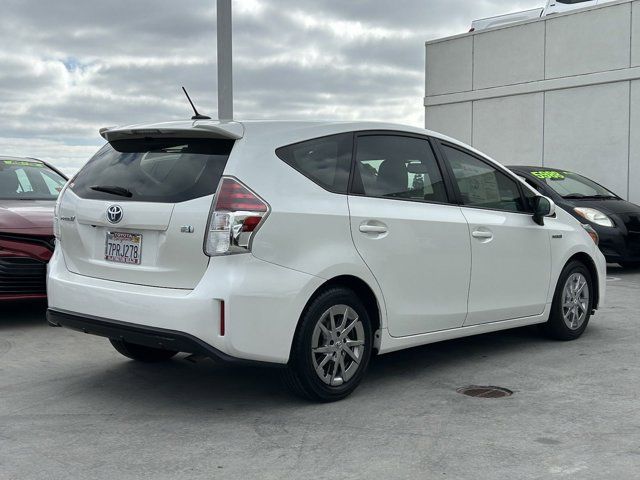 2016 Toyota Prius v Four