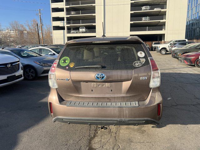 2016 Toyota Prius v 