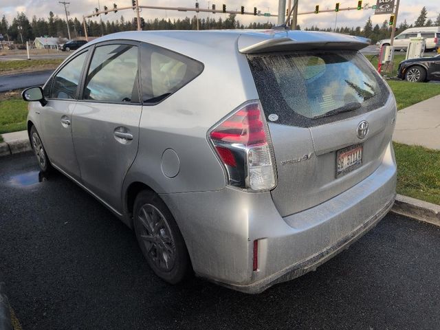 2016 Toyota Prius v Three