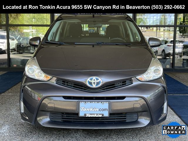 2016 Toyota Prius v Three