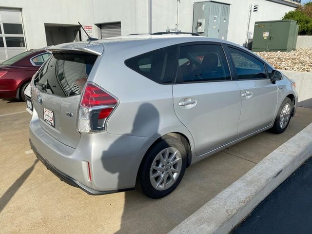 2016 Toyota Prius v Three