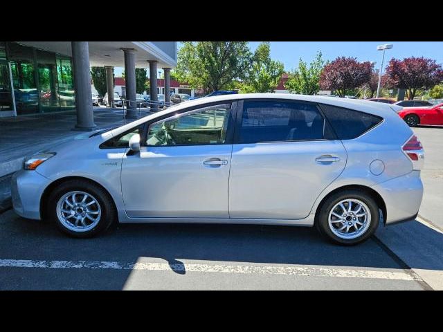 2016 Toyota Prius v Three