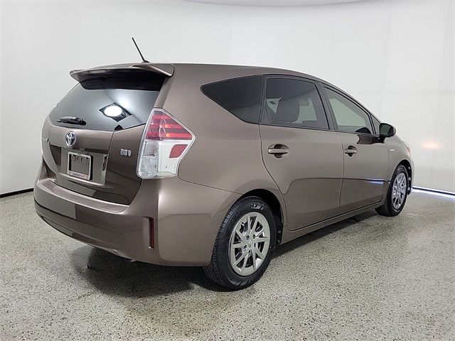 2016 Toyota Prius v Two