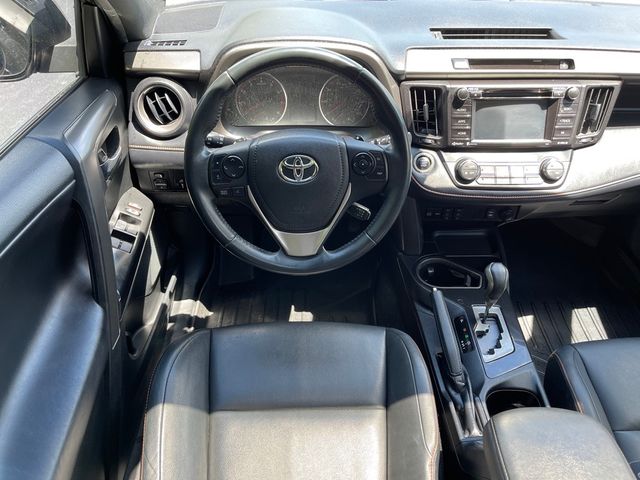 2016 Toyota RAV4 SE