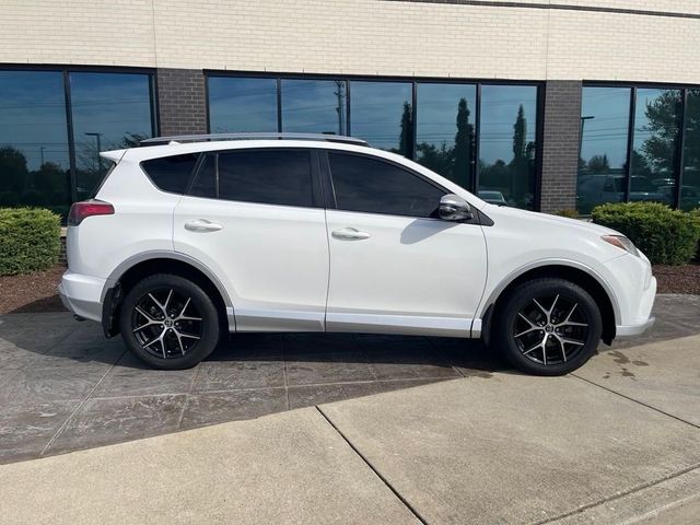 2016 Toyota RAV4 SE