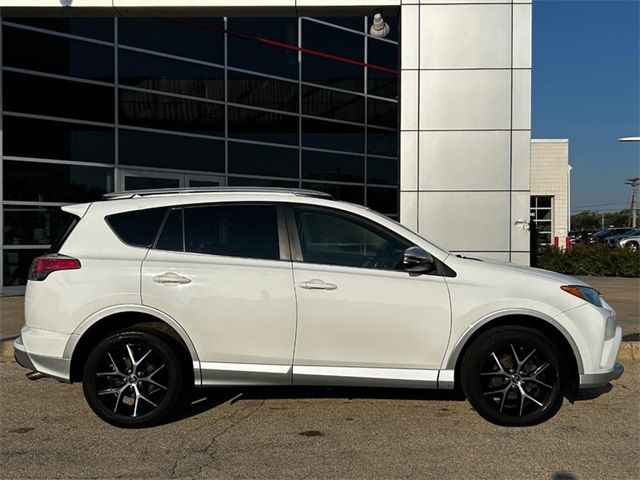 2016 Toyota RAV4 SE