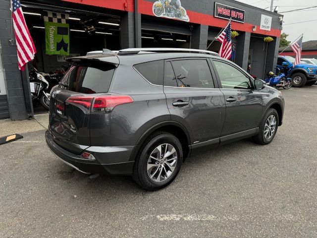 2016 Toyota RAV4 Hybrid XLE