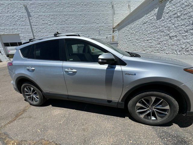 2016 Toyota RAV4 Hybrid XLE