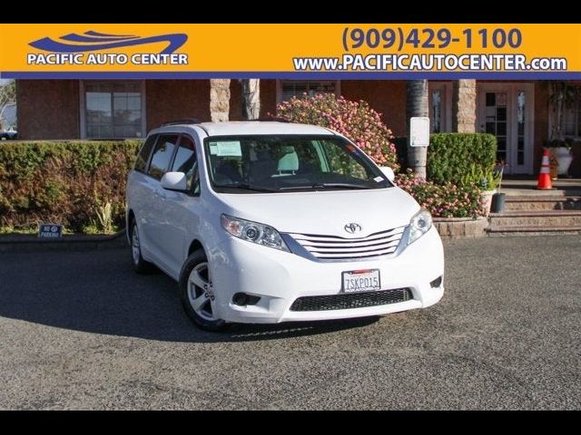 2016 Toyota Sienna 