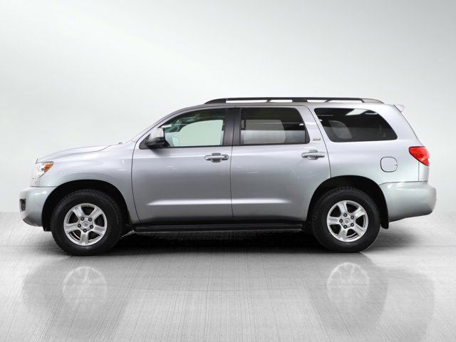 2016 Toyota Sequoia SR5