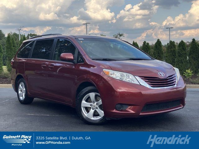 2016 Toyota Sienna LE