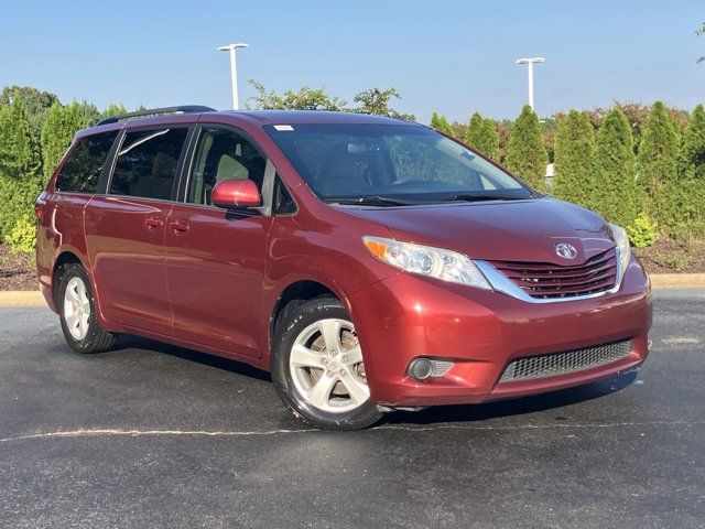 2016 Toyota Sienna LE